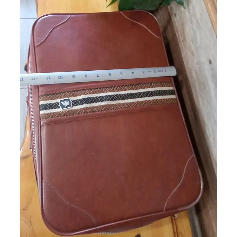 VTG Leather Overnight Suit Case Travel Bag Retro